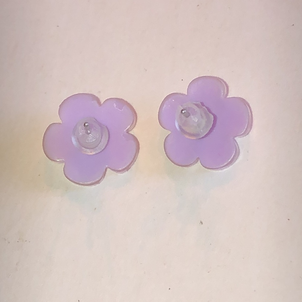 Purple Daisy Flower Stud Earrings with Yellow Center - Picture 4 of 4